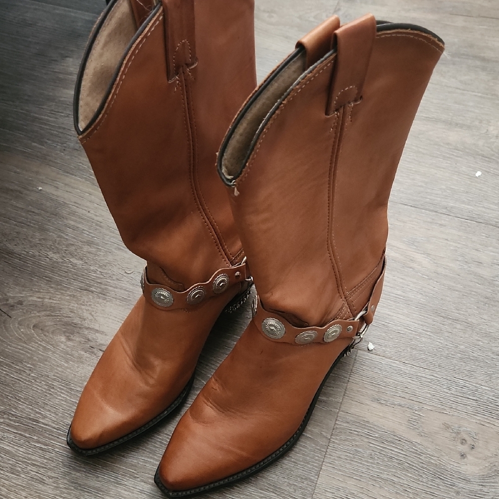 Stylish Brown Leather Cowboy Boots